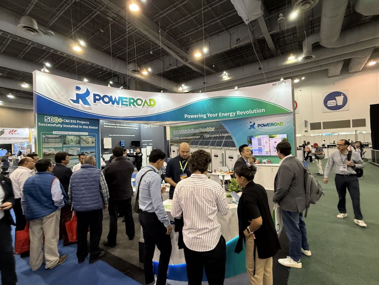 Společnost POWEROAD představila na veletrhu Intersolar Mexico 2025 chytrá řešení pro skladování energie